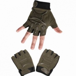 Тактические перчатки с короткими пальцами.
